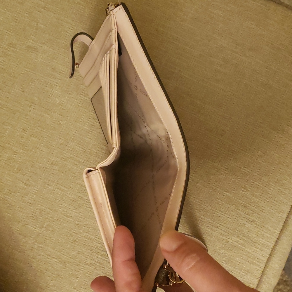 Last Chance: MK brown and blush wristlet wallet - Picture 5 of 7
